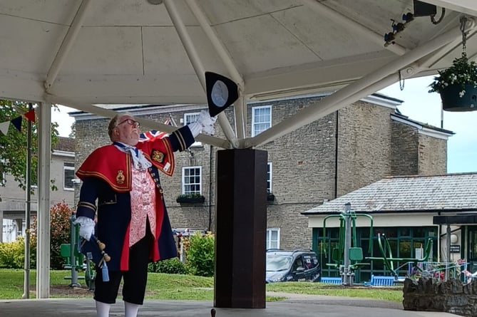 Town Crier Roger Pinder