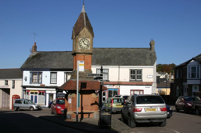 North Tawton Town Square.  AQ 8882
