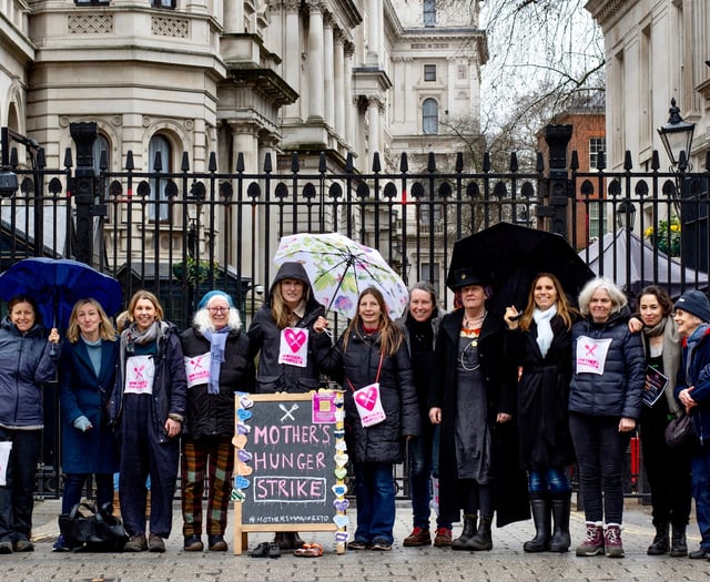 Totnes mums' hunger strike for poverty and climate