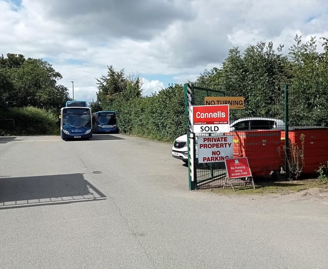 Hundreds sign petition against bus depot closure 