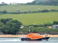 Fundraising runner visits Salcombe lifeboat station