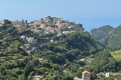 Exploring the vibrant beauty of Ravello's nature