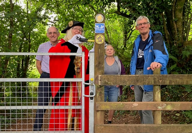 L to R: Trevor Walker (Chair of Totnes Ramblers), Totnes Mayor Cllr Emily Price, Anna Lunk (Chair of Franklin Legacy Committee) and Chris Leigh (Treasurer)