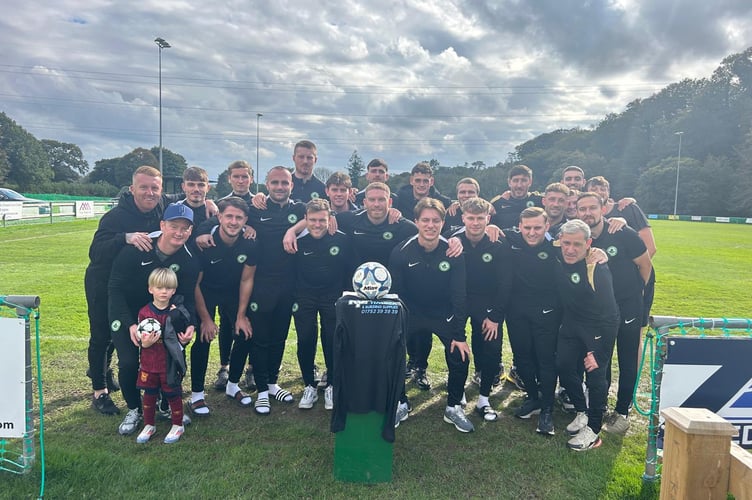 Ivybridge Town ahead of kickoff against Street FC