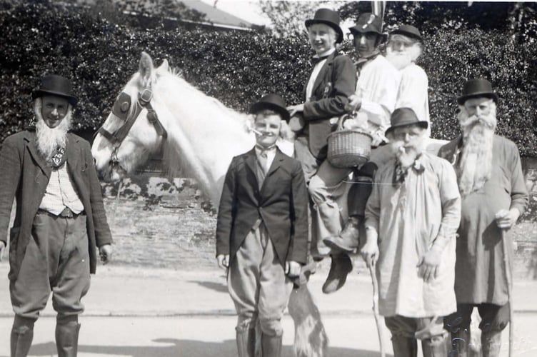 1937 Kingsbridge - 7 men and horse in fancy dress for Coronation carnival. 